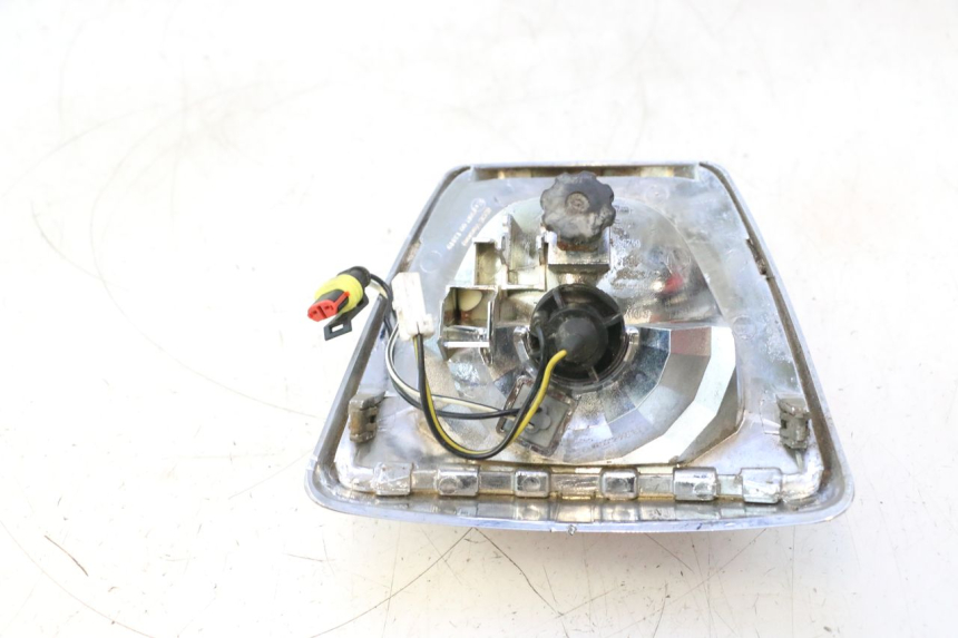 photo de LUZ TRASERA PIAGGIO VESPA PRIMAVERA 2T 50 (2013 - 2018) - Marcados y referencias originales