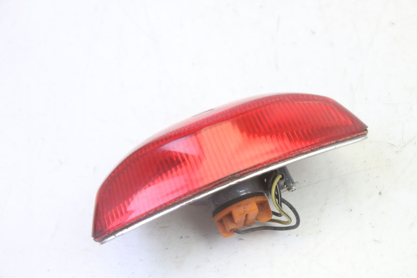photo de LUZ TRASERA PIAGGIO VESPA S 2T 50 (2007 - 2014) - Otra perspectiva