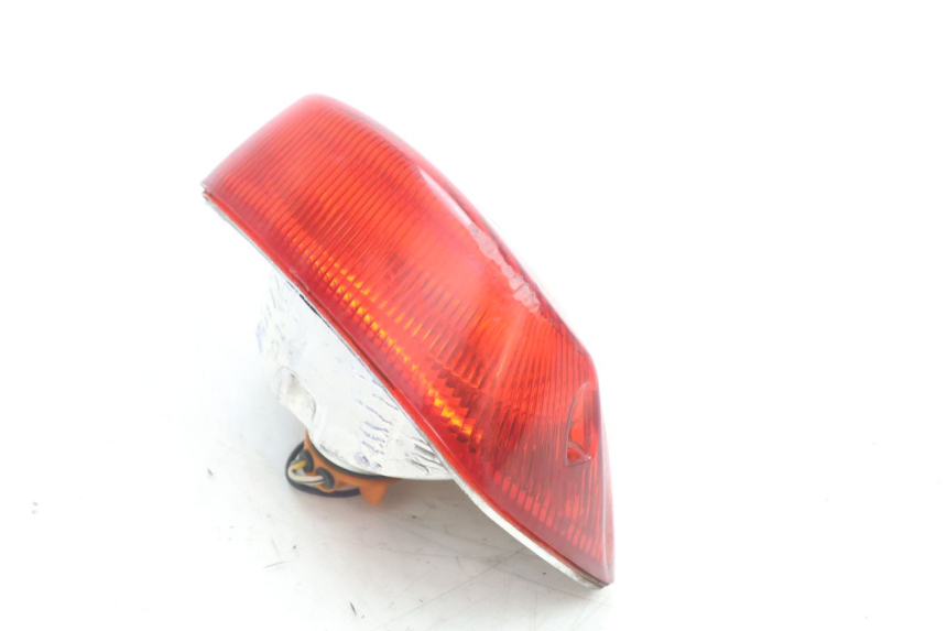 photo de LUZ TRASERA PIAGGIO VESPA S 2T 50 (2007 - 2014) - Primer plano técnico
