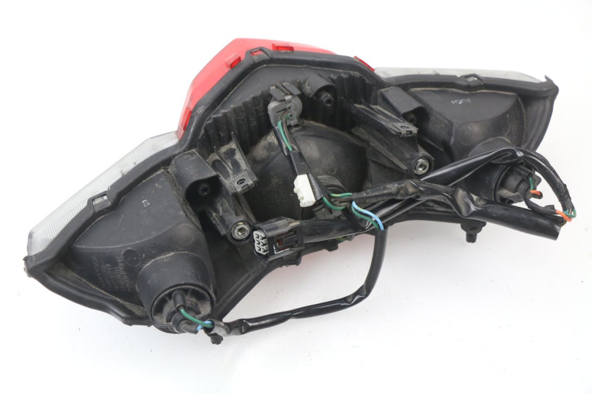 photo de LUZ TRASERA HONDA VFR F 1200 (2010 - 2015) - Detalles de los puntos de fijación
