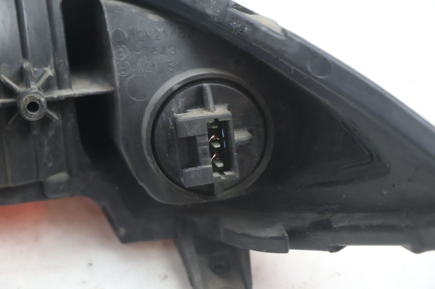 photo de LUZ TRASERA HONDA VFR FI RC46 800 (1998 - 2001) - Características distintivas