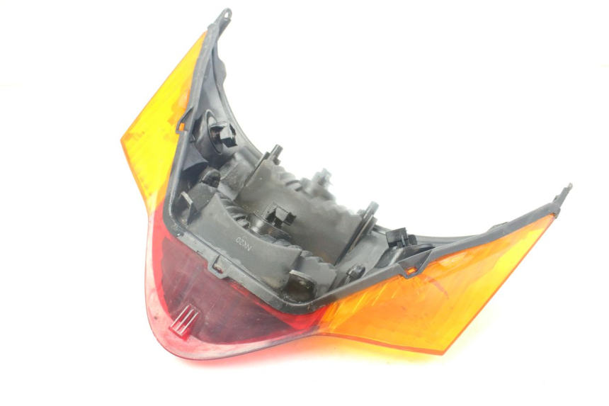 photo de FARO TRASERO HONDA VFR VTEC RC46 800 (2002 - 2013) - Primer plano técnico
