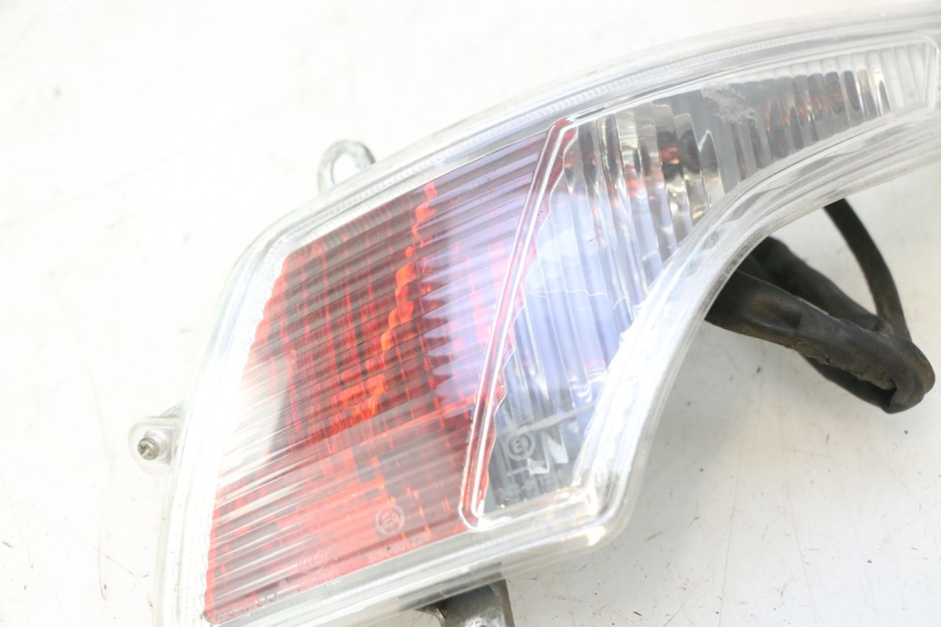 photo de FARO TRASERO PEUGEOT VIVACITY NEW 2T 50 (2008 - 2017) - Otra vista del artículo