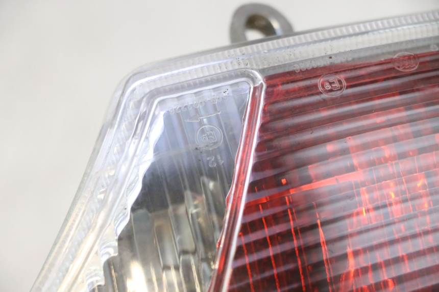 photo de FARO TRASERO PEUGEOT VIVACITY NEW 2T 50 (2008 - 2017) - Zoom estado de uso
