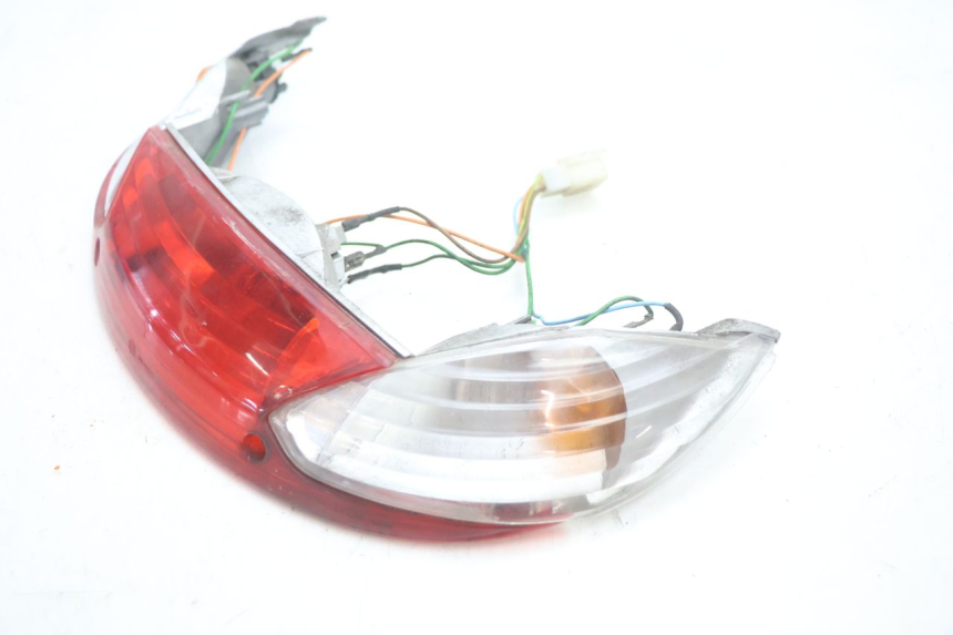 photo de LUZ TRASERA PEUGEOT VIVACITY 50 (1998 - 2003) - Zoom estado de uso