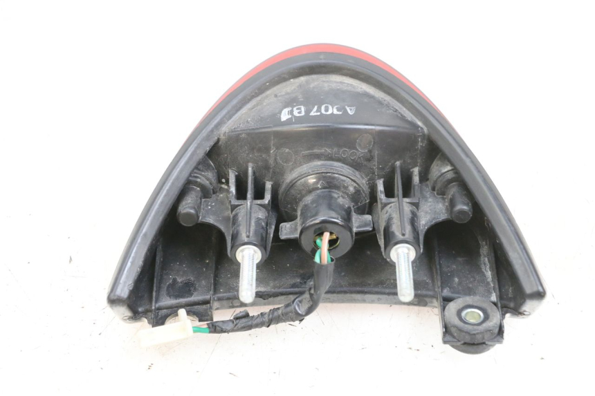 photo de LUZ TRASERA DAELIM VJ ROADWIN FI 125 (2008 - 2017) - Primer plano técnico