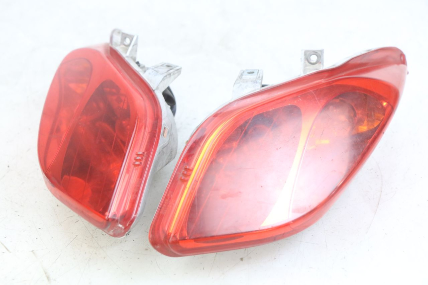 photo de LUZ TRASERA YAMAHA X-MAX XMAX 125 (2010 - 2013) - Vista principal