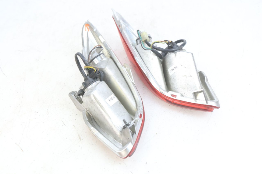 photo de LUZ TRASERA YAMAHA X-MAX XMAX 125 (2010 - 2013) - Detalle de la pieza