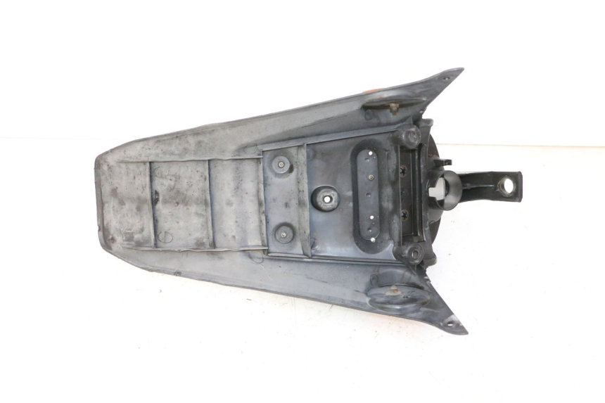 photo de LUZ TRASERA HONDA X8R 50 (1998 - 2003) - Estado de la superficie y material