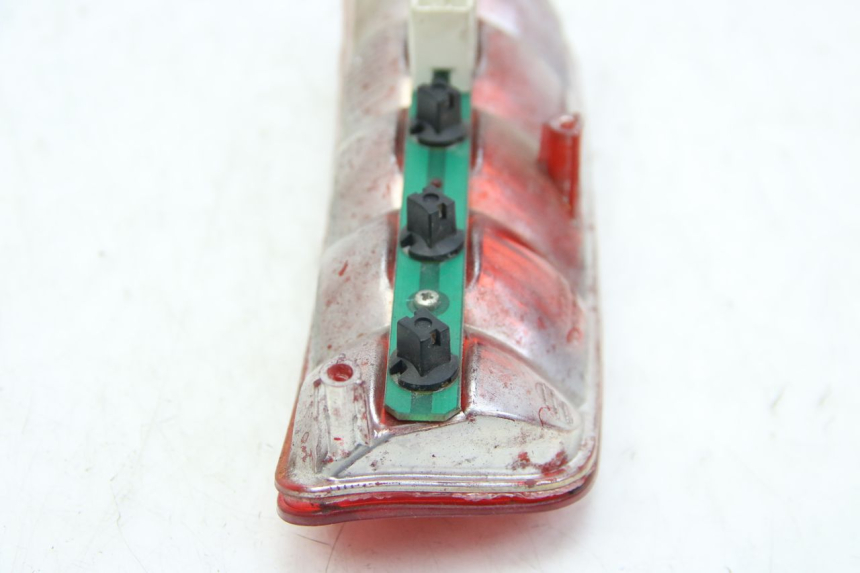 photo de LUZ TRASERA PIAGGIO X9 EVOLUTION 125 (2003 - 2007) - Otra perspectiva