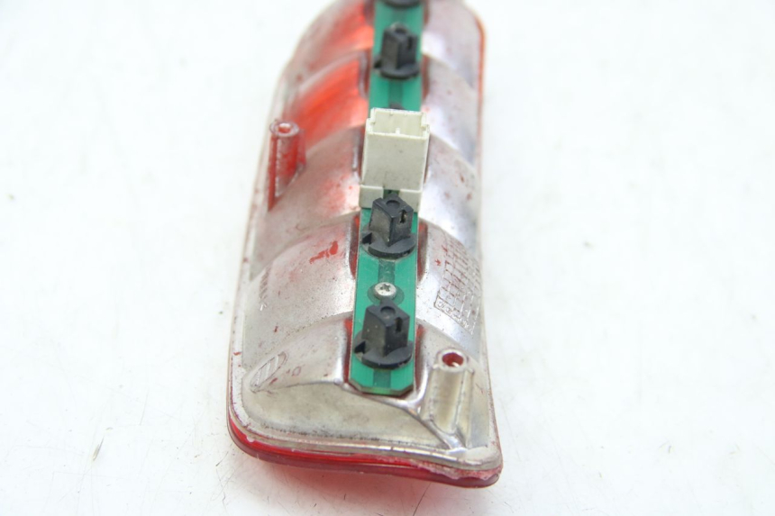 photo de LUZ TRASERA PIAGGIO X9 EVOLUTION 125 (2003 - 2007) - Primer plano técnico