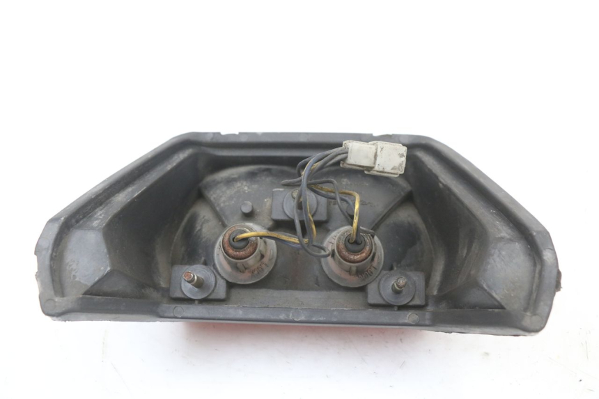 photo de LUZ TRASERA YAMAHA XJ F 900 (1983 - 1994) - Detalles de los puntos de fijación