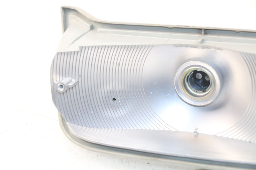 photo de LUZ TRASERA YAMAHA XJ600 XJ DIVERSION 600 (1992 - 1997) - Detalles de los puntos de fijación