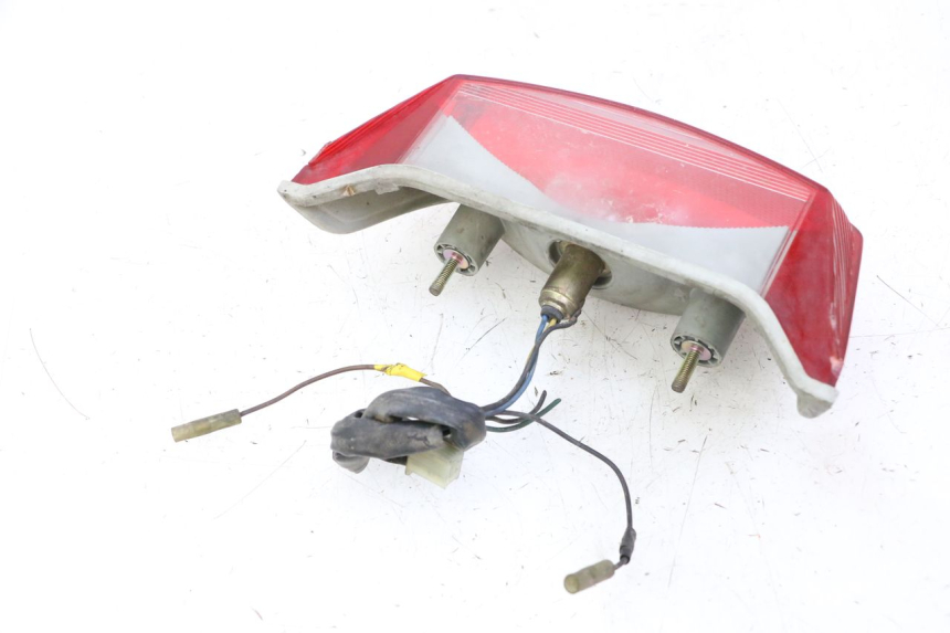 photo de LUZ TRASERA YAMAHA XJN DIVERSION 600 (2000 - 2003) - Primer plano técnico