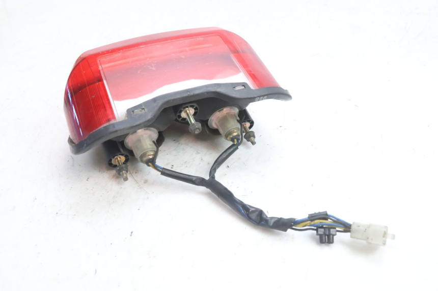 photo de LUZ TRASERA YAMAHA XJR 1300 (1998 - 2002) - Detalles de los puntos de fijación