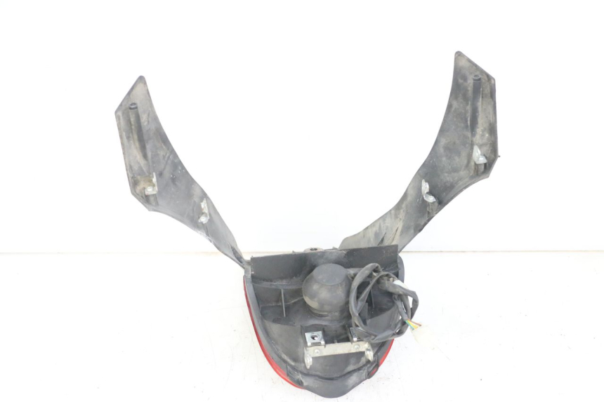 photo de LUZ TRASERA HONDA XLV VARADERO 125 (2000 - 2006) - Zoom estado de uso