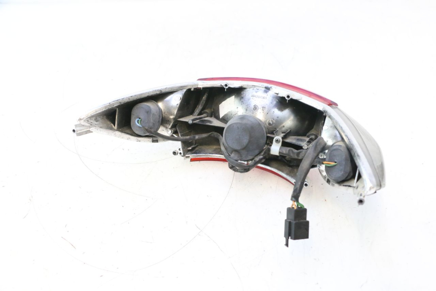 photo de LUZ TRASERA HONDA XLV VARADERO 125 (2007 - 2012) - Detalles de los puntos de fijación