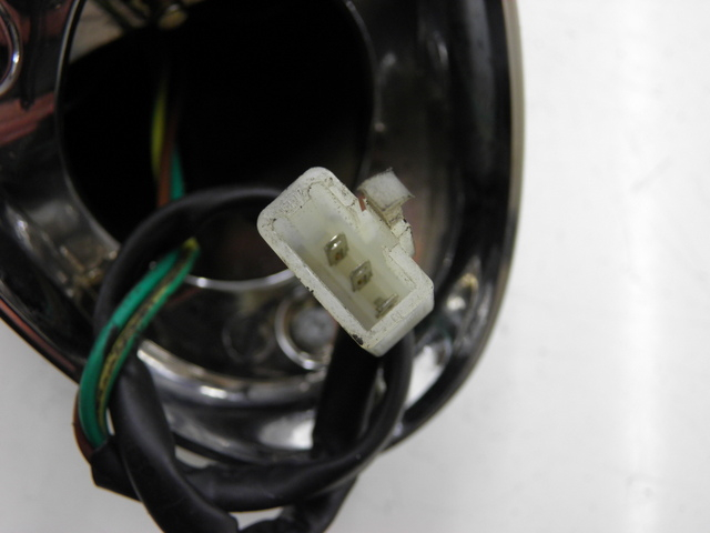 photo de LUZ TRASERA YAMASAKI YM50QT-N3 RETRO 50 (2012 - 2014) - Primer plano técnico