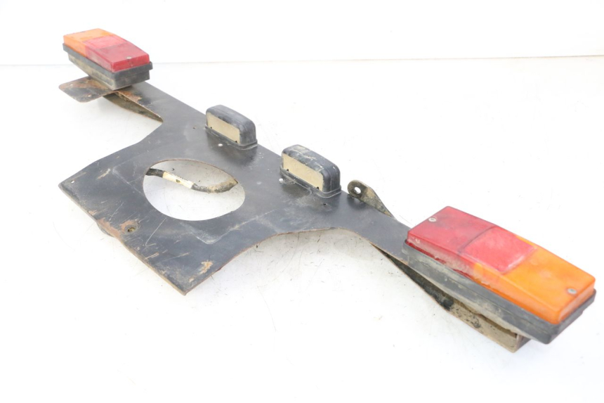 photo de LUZ TRASERA YAMAHA YFM GRIZZLY 550 (2008 - 2015) - Características distintivas