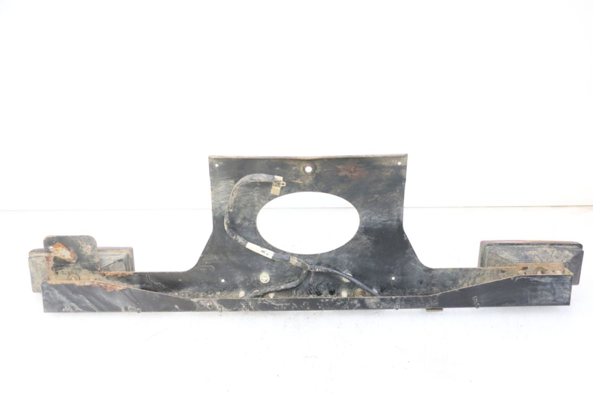 photo de LUZ TRASERA YAMAHA YFM GRIZZLY 550 (2008 - 2015) - Primer plano técnico