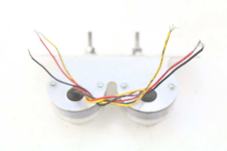 photo de LUZ TRASERA KAWASAKI ZEPHYR 1100 ( - 1995) - Zoom estado de uso