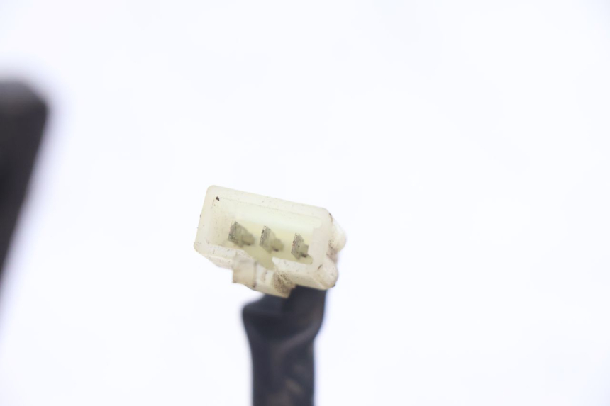 photo de LUZ TRASERA PIAGGIO ZIP 2T 50 (2009 - 2019) - Detalles de los puntos de fijación