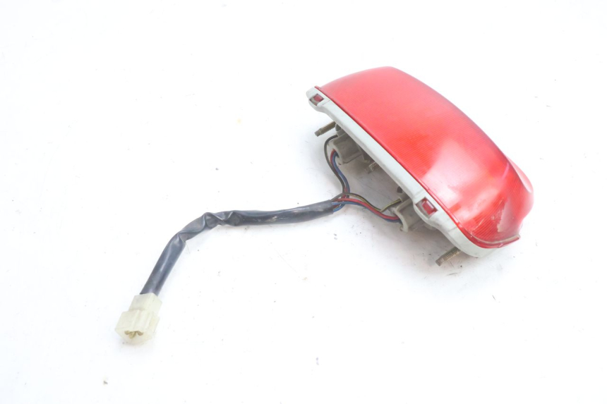 photo de LUZ TRASERA KAWASAKI ZZR 600 (1995 - 2004) - Primer plano técnico