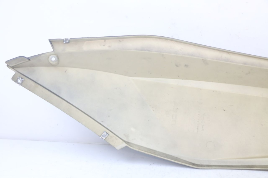 photo de FLANCO TRASERO DERECHO QUADRO 3D S 350 (2013 - 2018) - Estado de la superficie y material