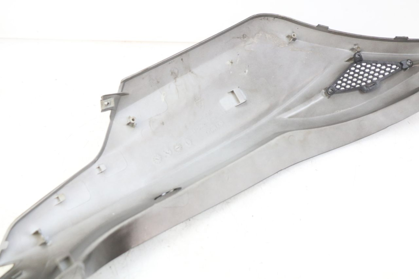 photo de FLANCO TRASERO DERECHO KYMCO AGILITY 16+ 4T 50 (2018 - 2023) - Características distintivas