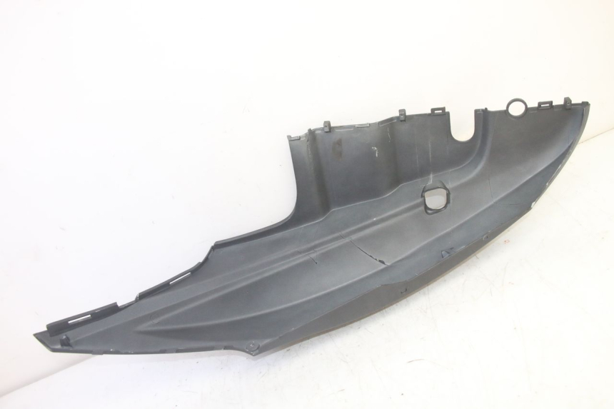 photo de FLANCO TRASERO DERECHO KYMCO AGILITY 4T 50 (2018 - 2022) - Detalles de los puntos de fijación