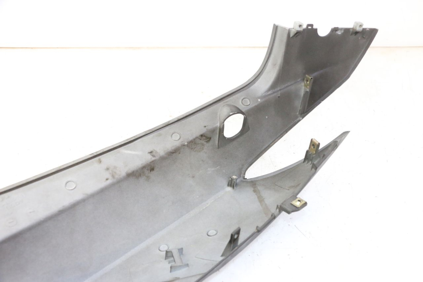 photo de CARENADO TRASERO DERECHA KYMCO AGILITY NAKED RENOUVO 2T 50 (2011 - 2018) - Detalle de la pieza