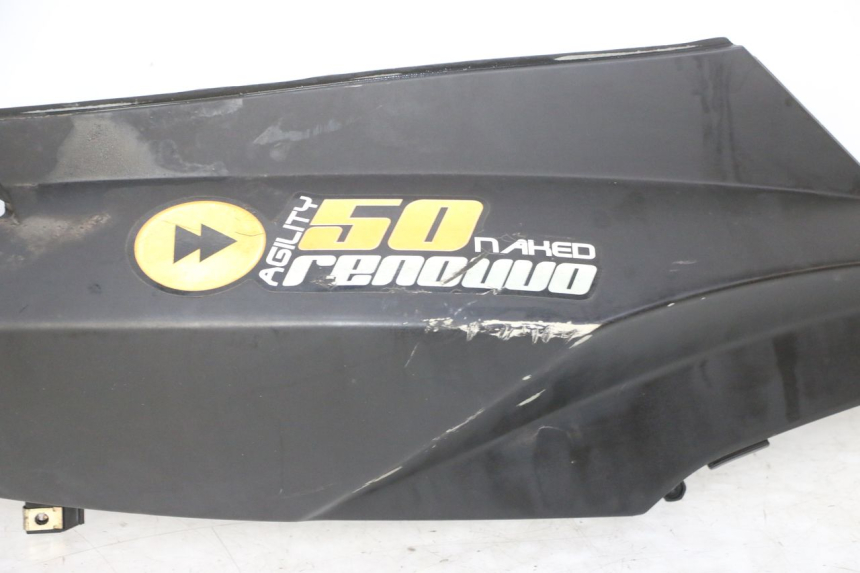 photo de CARENADO TRASERO DERECHA KYMCO AGILITY NAKED RENOUVO 2T 50 (2011 - 2018) - Características distintivas
