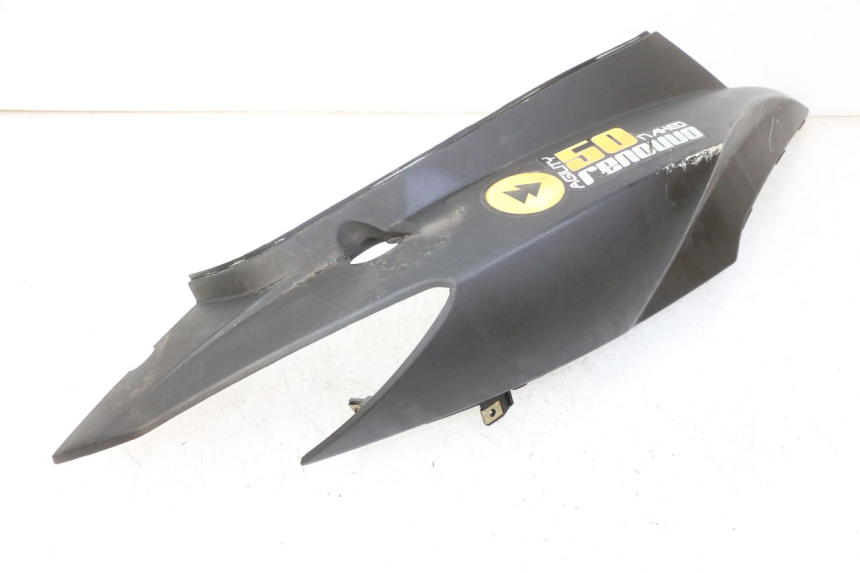 photo de CARENADO TRASERO DERECHA KYMCO AGILITY NAKED RENOUVO 2T 50 (2011 - 2018) - Primer plano técnico