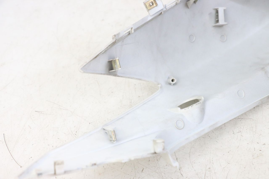 photo de CARENADO TRASERO DERECHA KYMCO AGILITY RS 4T 50 (2009 - 2013) - Otra perspectiva