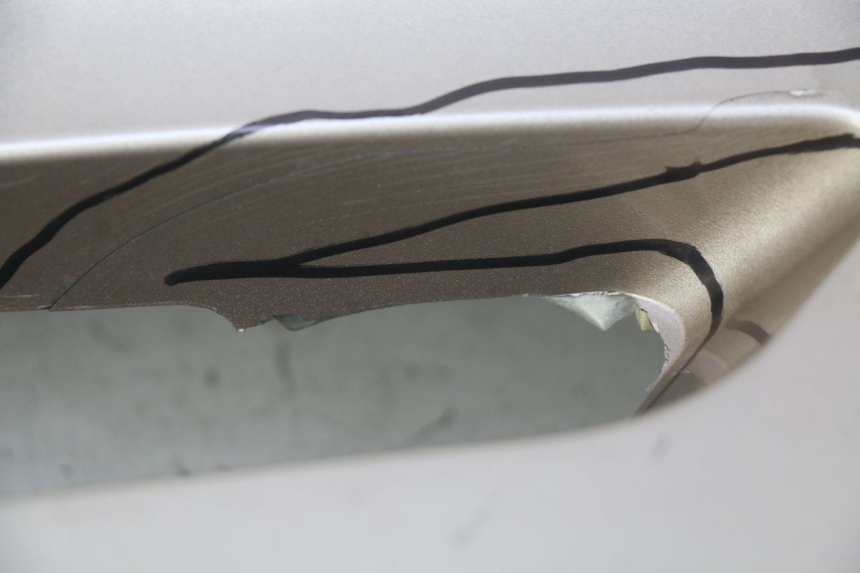 photo de FLANCO TRASERO DERECHO ECCITY ARTELEC 670 1 (2013 - 2017) - Estado de la superficie y material