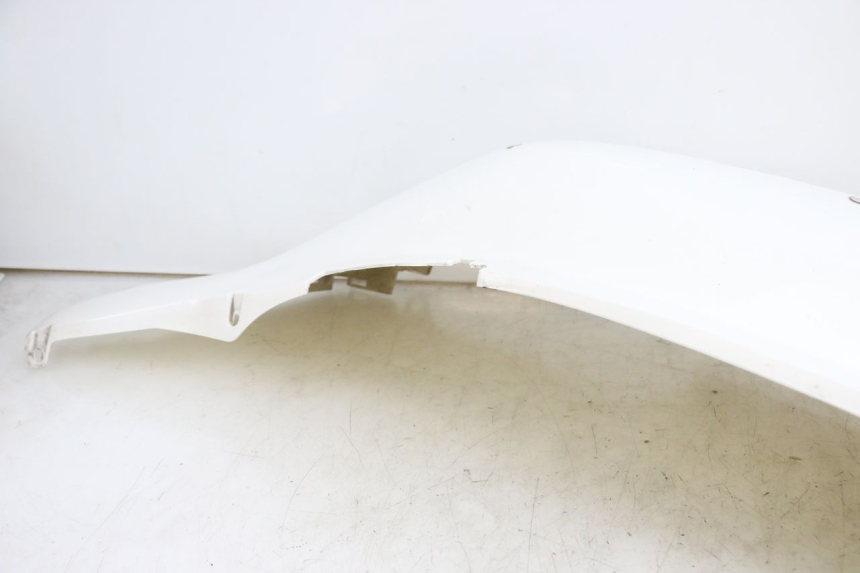 photo de FLANCO TRASERO DERECHO JONWAY AZTRAL 125 (2008 - 2017) - Estado de la superficie y material