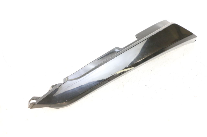 photo de CARENADO TRASERO DERECHA MAG POWER BOMBERS 4T 50 (2016 - 2026) - Primer plano técnico