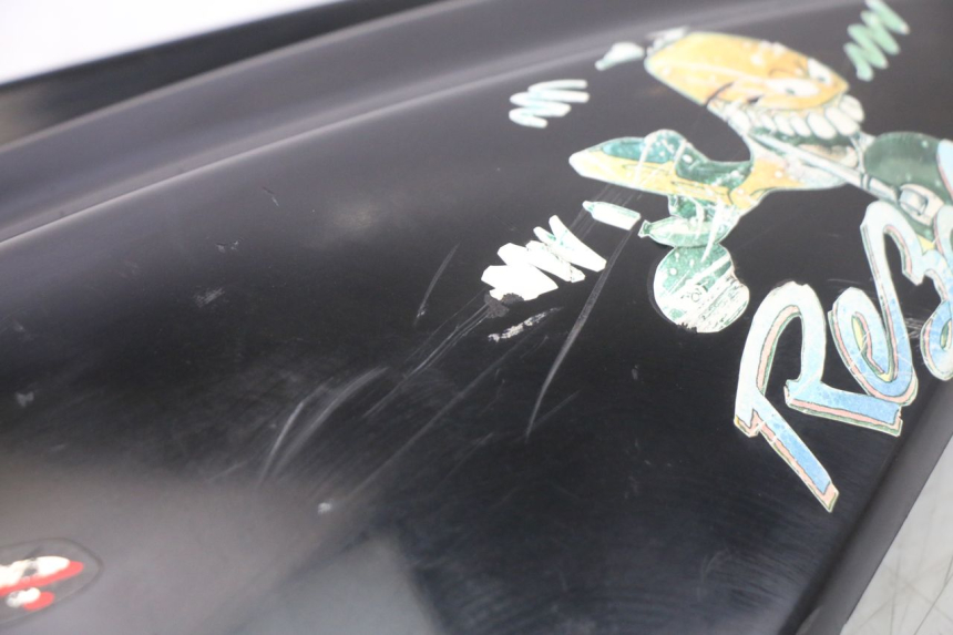 photo de FLANCO TRASERO DERECHO MBK BOOSTER NEXT GENERATION 50 (1995 - 1998) - Estado de la superficie y material