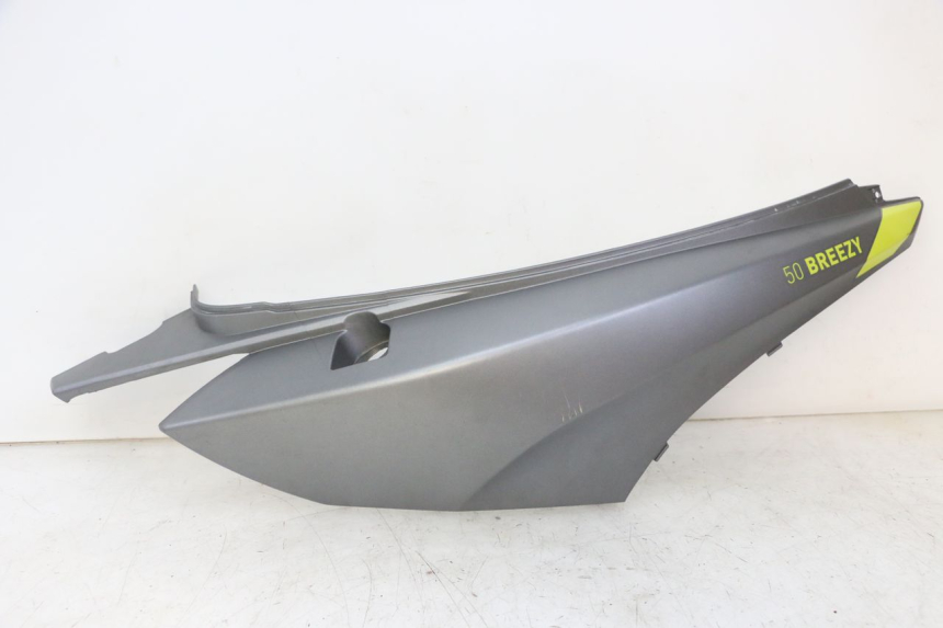 photo de CARENADO TRASERO DERECHA MOTRON BREEZY 4T 50 (2021 - 2025) - Vista principal
