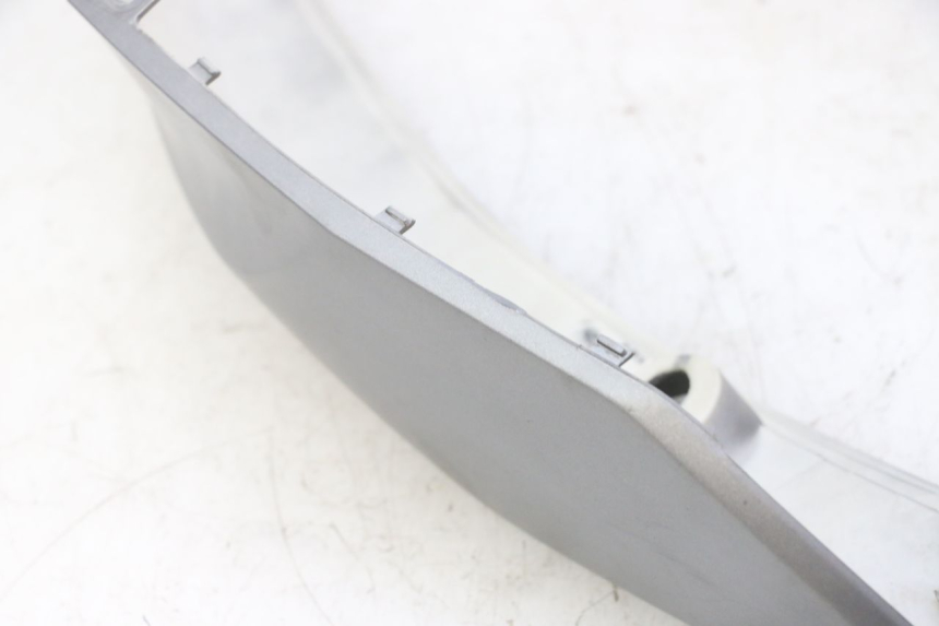 photo de CARENADO TRASERO DERECHA MOTRON BREEZY 4T 50 (2021 - 2025) - Primer plano técnico