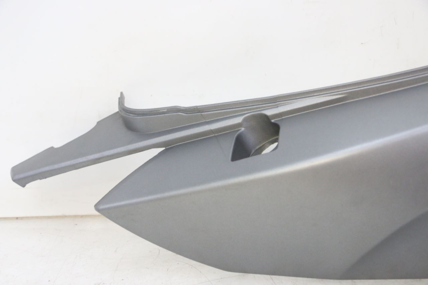 photo de CARENADO TRASERO DERECHA MOTRON BREEZY 4T 50 (2021 - 2025) - Marcados y referencias originales