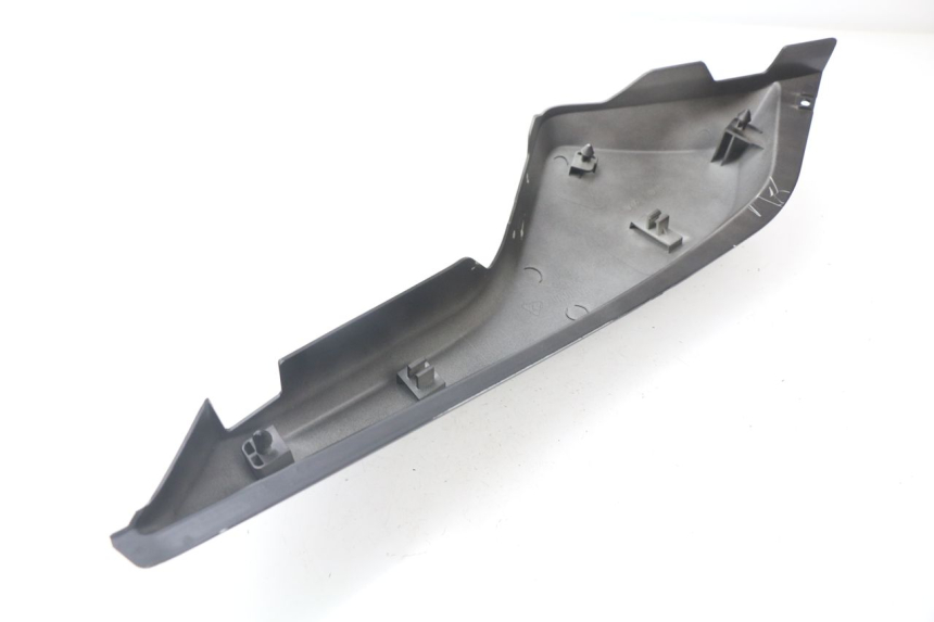 photo de FLANCO TRASERO DERECHO YAMAHA BW'S BWS 125 (2010 - 2013) - Primer plano técnico