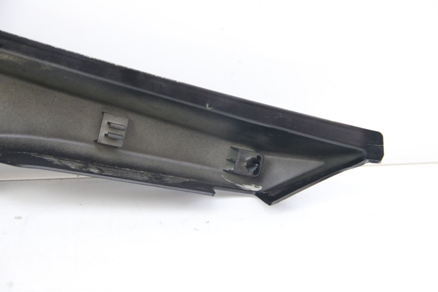 photo de FLANCO TRASERO DERECHO YAMAHA BW'S BWS 125 (2010 - 2013) - Primer plano técnico