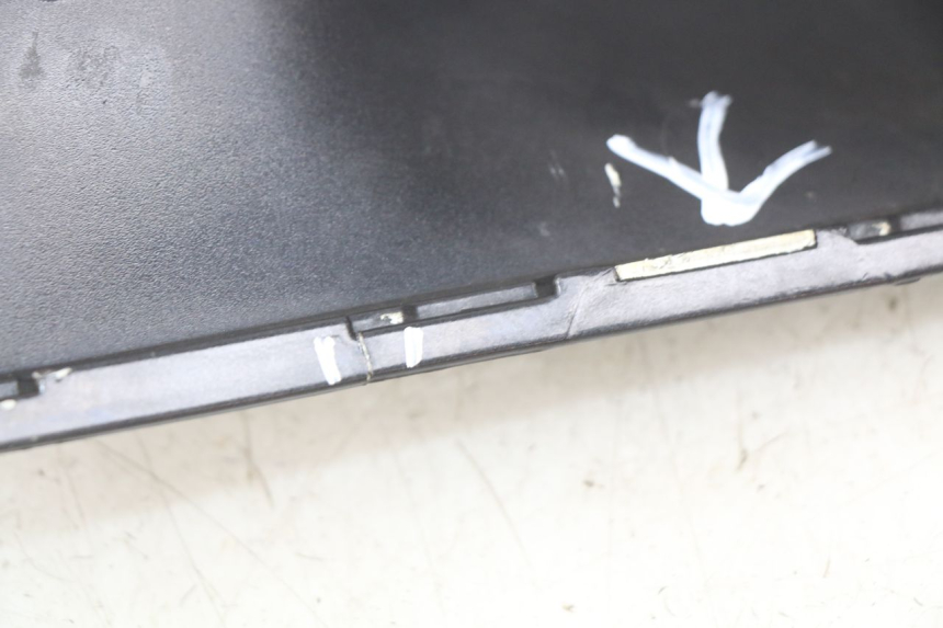 photo de FLANCO TRASERO DERECHO BMW C1 125 (2000 - 2003) - Detalle de la pieza