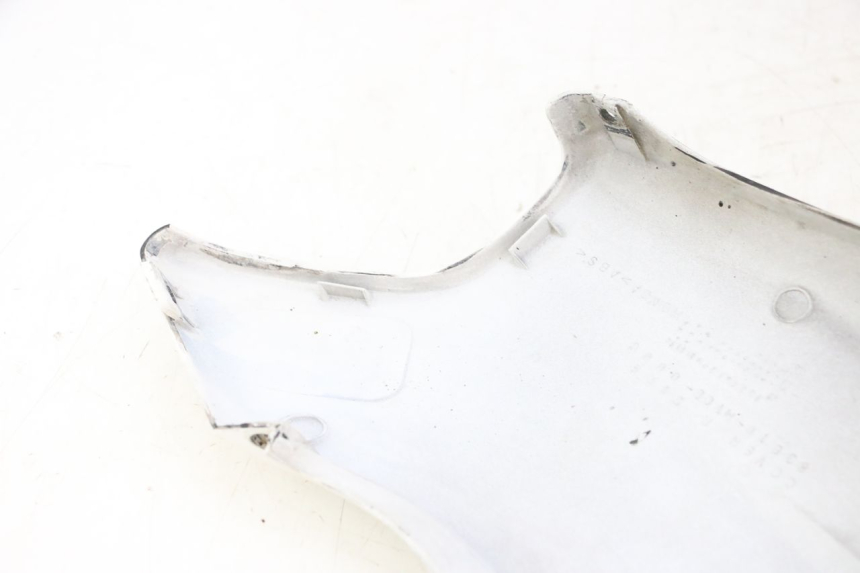 photo de FLANCO TRASERO DERECHO HONDA CBR RR FIREBLADE 900 (1992 - 1994) - Detalles de los puntos de fijación