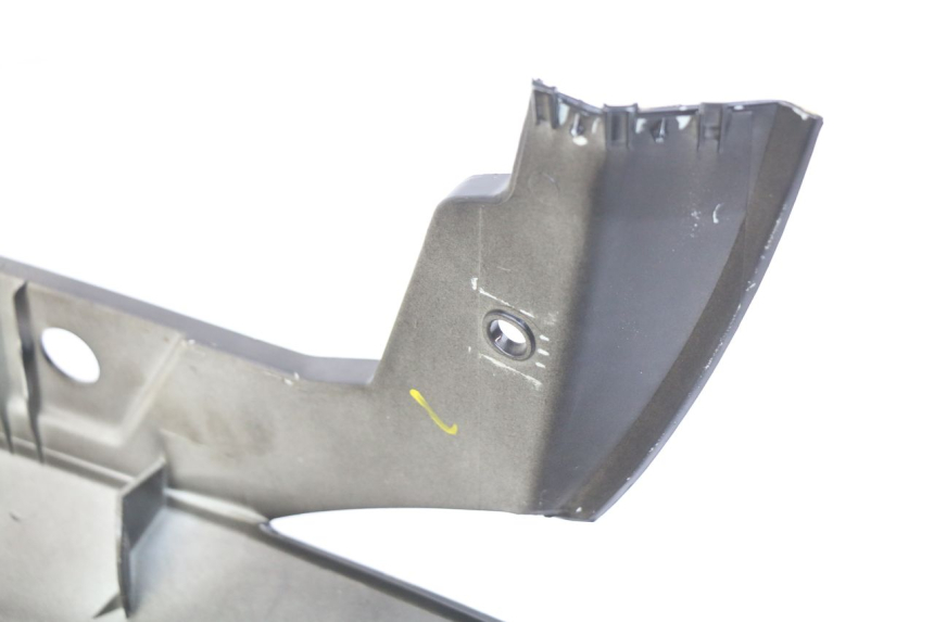 photo de FLANCO TRASERO DERECHO PEUGEOT CITYSTAR 2T 50 (2018 - 2021) - Primer plano técnico