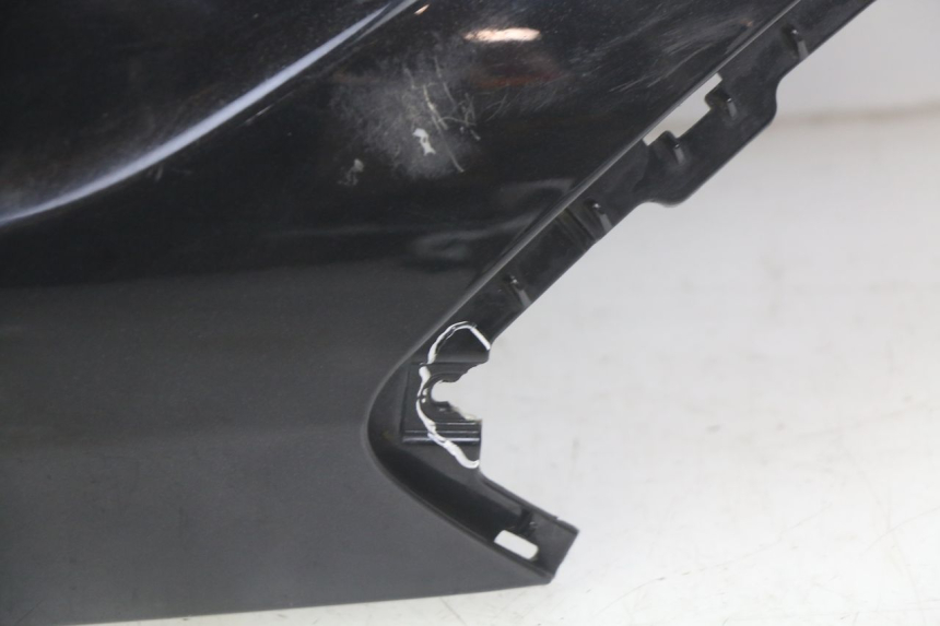 photo de FLANCO TRASERO DERECHO PEUGEOT CITYSTAR 125 (2011 - 2017) - Características distintivas