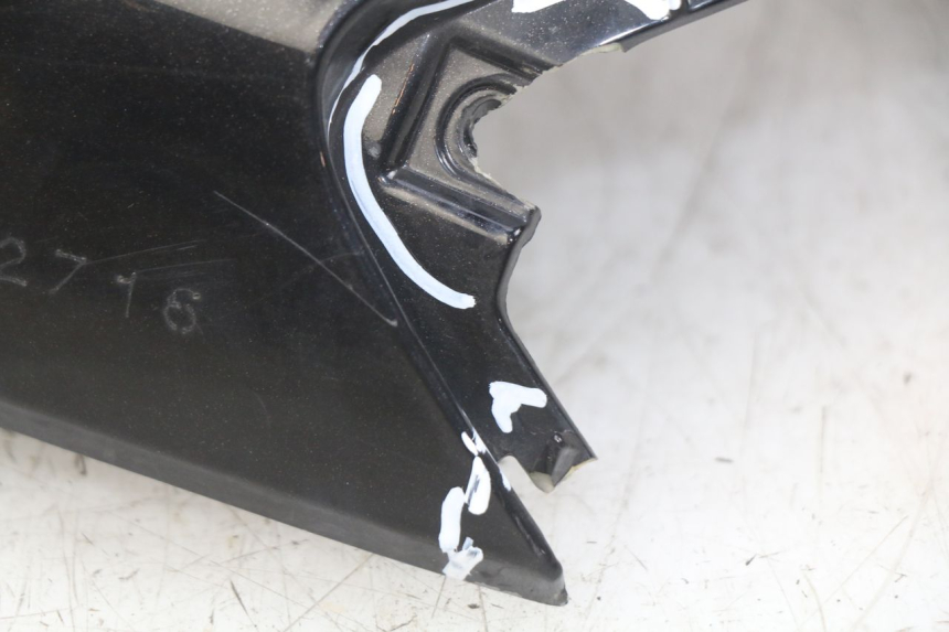 photo de FLANCO TRASERO DERECHO PEUGEOT CITYSTAR 125 (2011 - 2017) - Detalles de los puntos de fijación