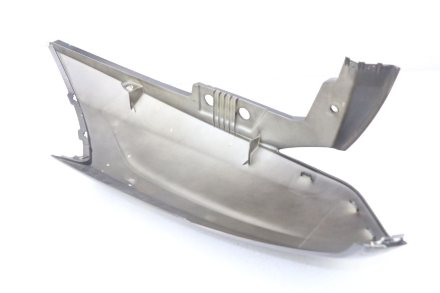 photo de FLANCO TRASERO DERECHO PEUGEOT CITYSTAR 50 (2013 - 2017) - Detalles de los puntos de fijación