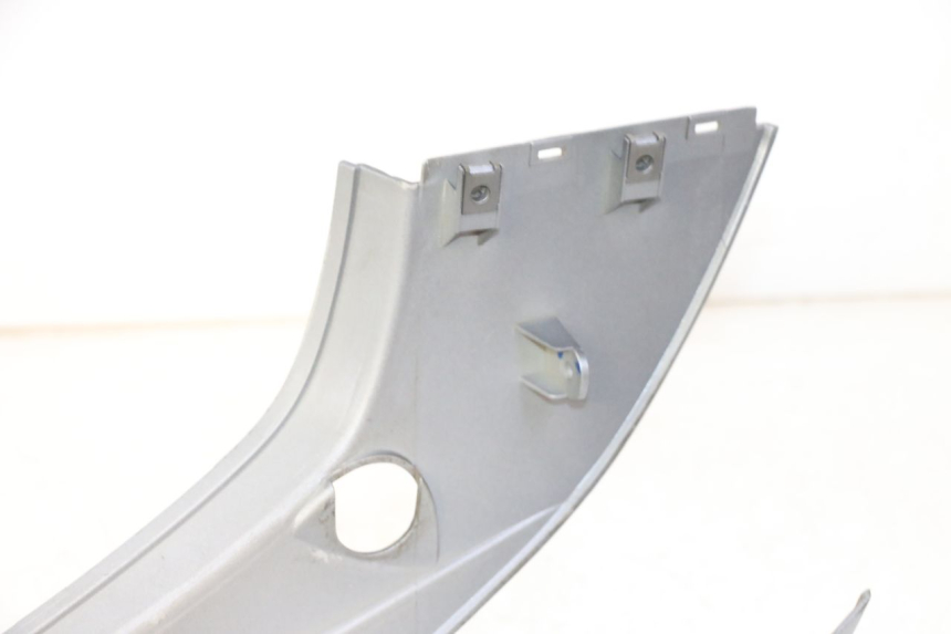 photo de CARENADO TRASERO DERECHA YAMAHA CYGNUS X INJECTION 125 (2007 - 2013) - Otra perspectiva